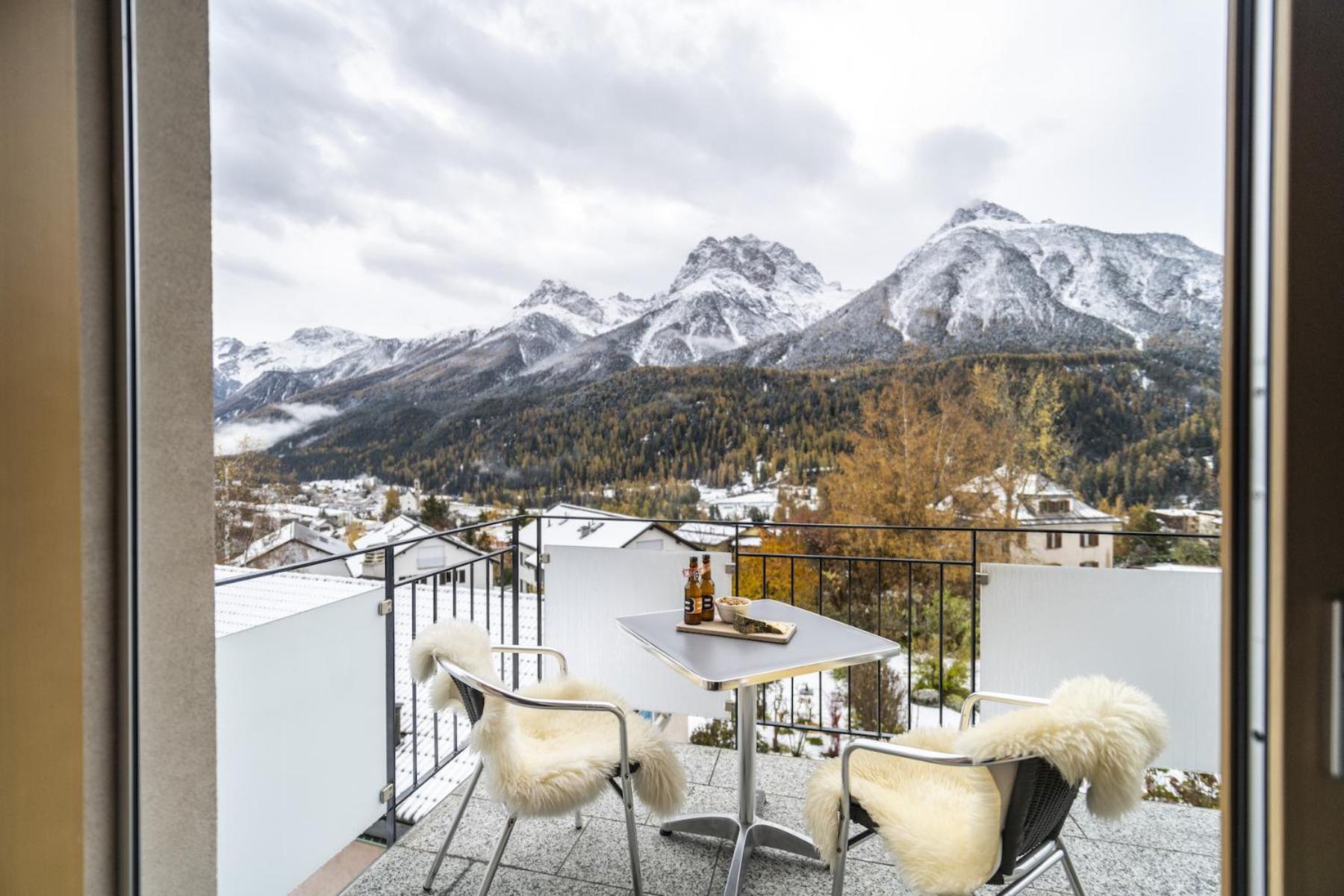 Chasa Capricornin Apartment Scuol Ngoại thất bức ảnh